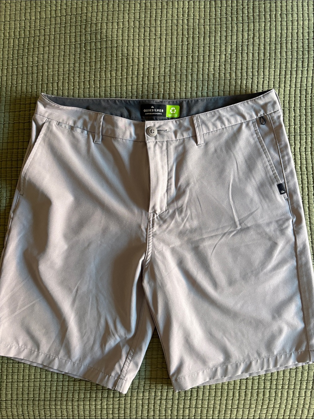 Quiksilver Men's Light Gray Casual Flat-Front Shorts